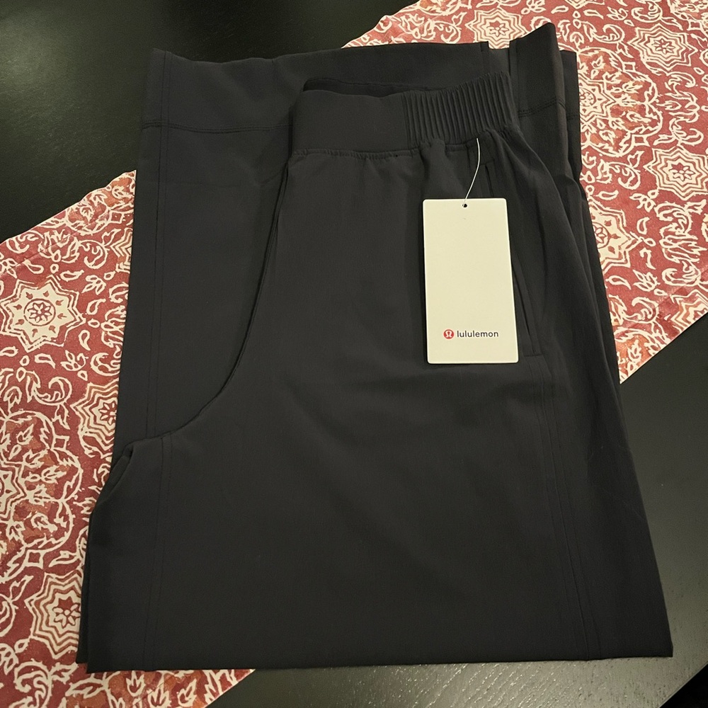 Lululemon Wide-leg Cropped Pants